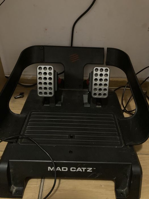 Citeste descrierea !! Vand volanMad Catz Pro