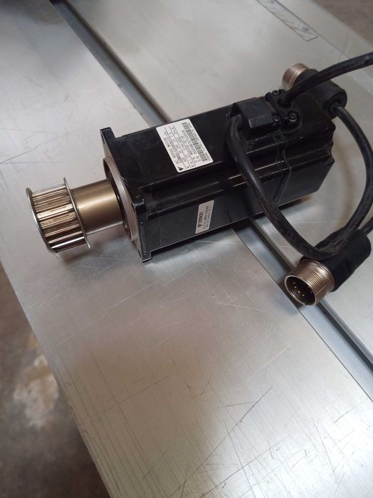 Motor CNC  Perfect pentru gravura, debitare/frezare lemn, piatra, metale