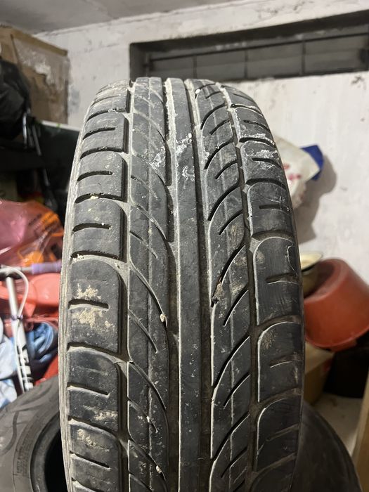 205/65/15 комплект летней резины