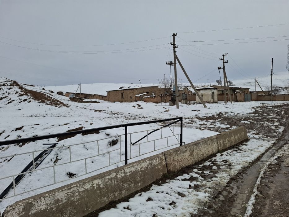 Чирчик! Про-ся 10-га Бывший кирпичный завод не жилой земельный участок