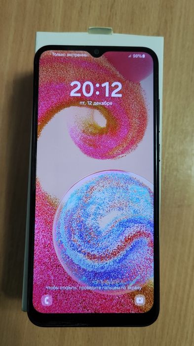 Samsung galaxy A04e Sotiladi...