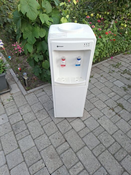 Dozator de apa Rohnson defect