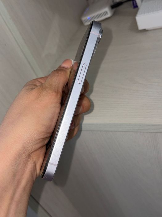 Смартфон iPhone 14