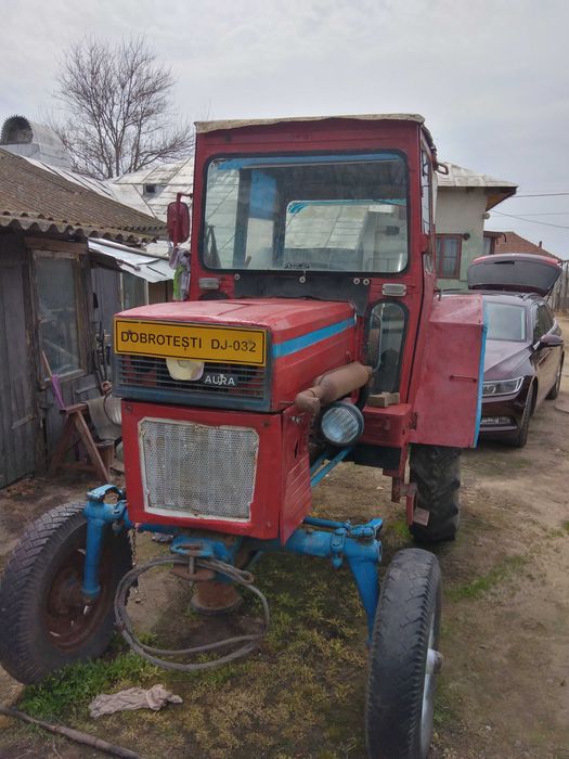 Utilaje agricole. Tractor 445