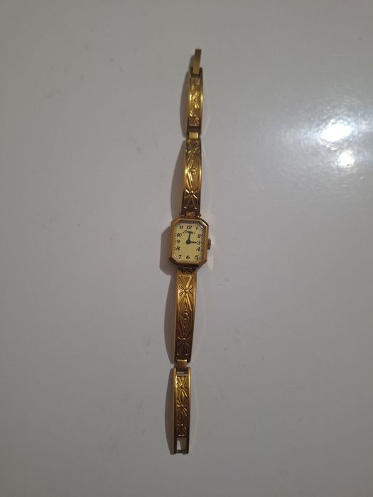 Часы позолоченные ссср женские.