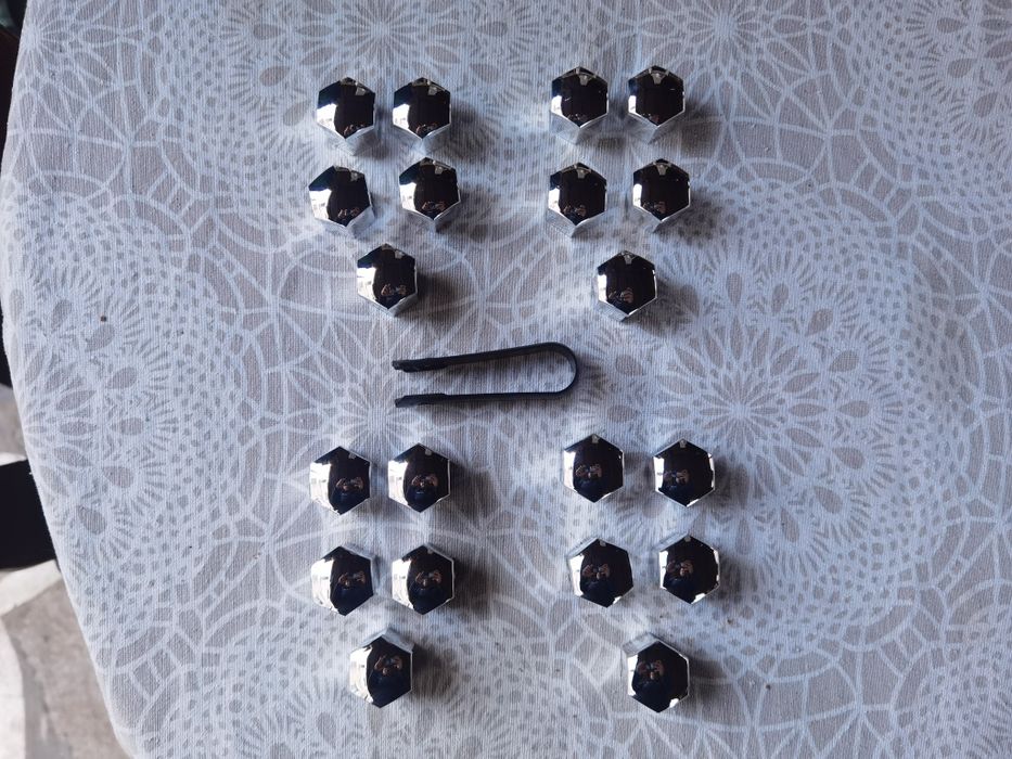 Хромирани капачки за болтове 17 и 19 мм