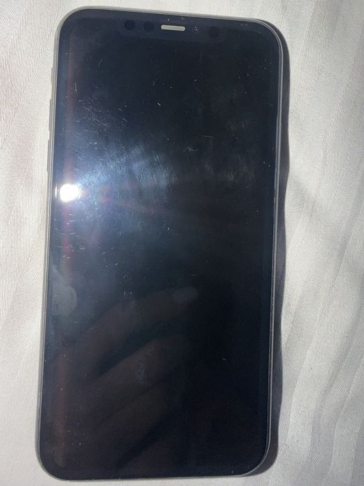 Продам айфон 11/128 черный