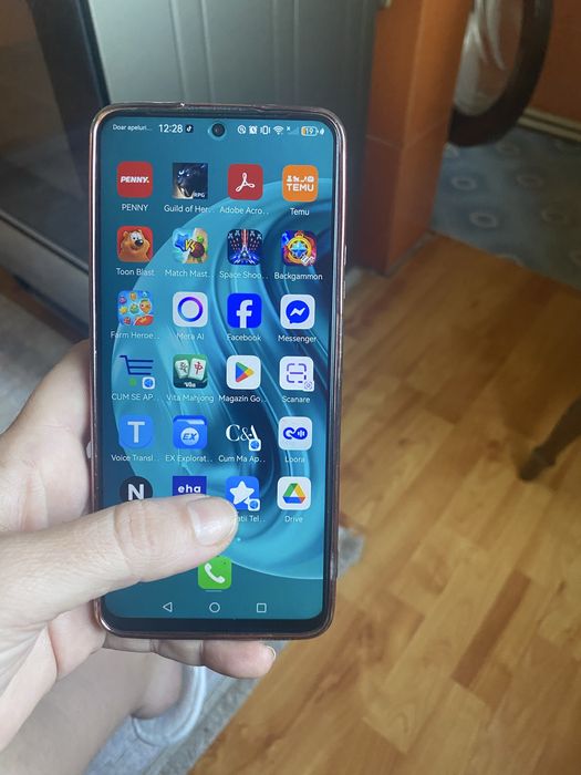 Se vinde telefon in stare aproape perfecta