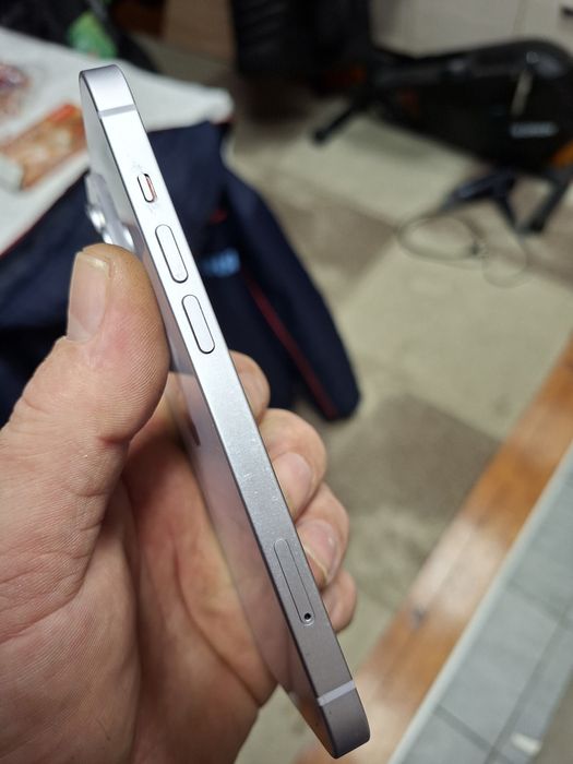 Продавам айфон 14