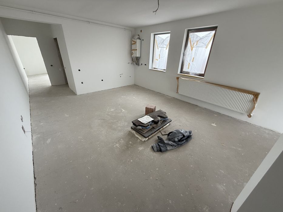 Ofer spre vanzare Apartament  2 Camere Bloc Nou Etaj 3 Str.Poligonului