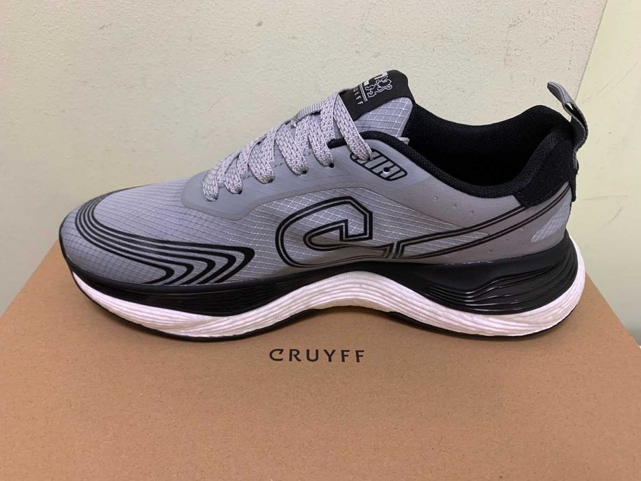 Нови оригинални мъжки маратонки Cruyff Benavent Grey  размер 41 до 45