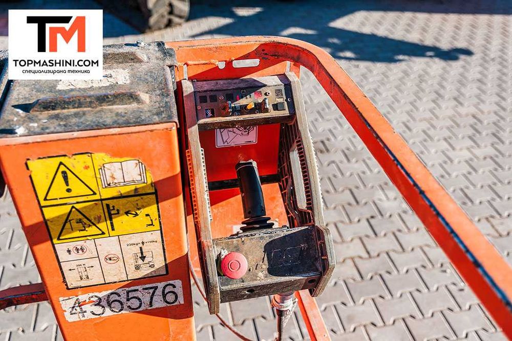 Ножична вишка JLG 1230ES