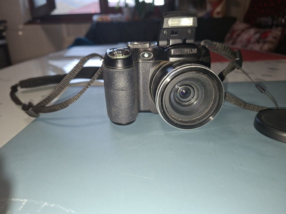 Fujifilm FinePix S2950, defect, pentru piese sau decor