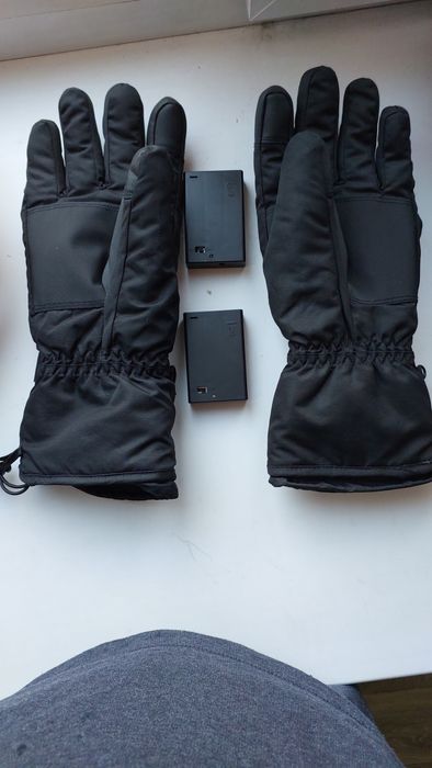 Зимние перчатки с подогревом