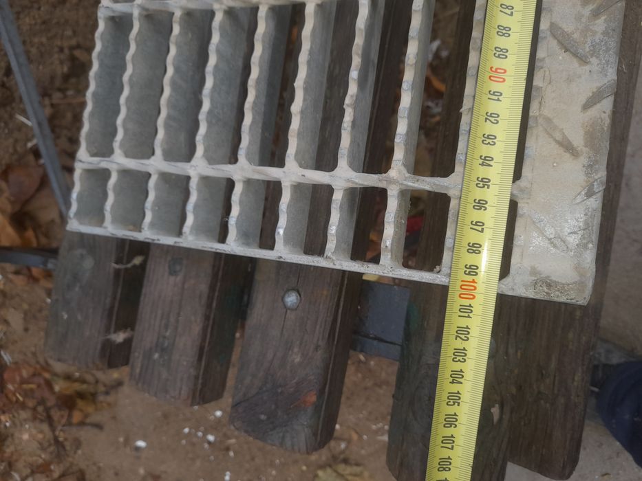 Саты сатылады. Продаются ступеньки