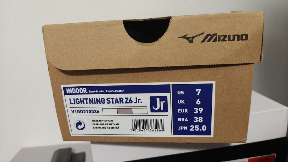 Adidasi Mizuno Lightning Star Jr. 39