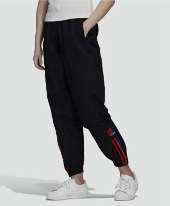 Дамско долнище ADIDAS . Размер М