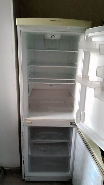 Продам холодильник