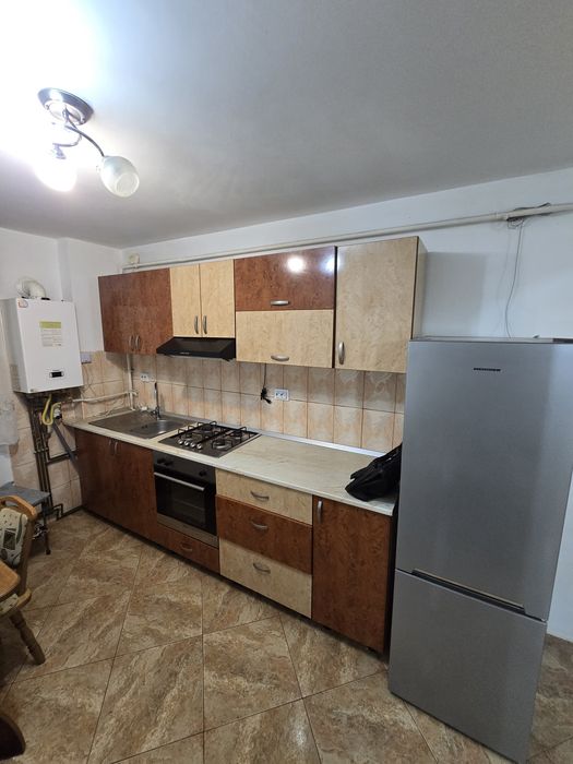Închiriez apartament zona Selgros C.U.G.