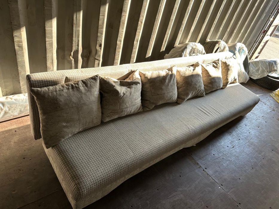 Продам диван 3-х метровый