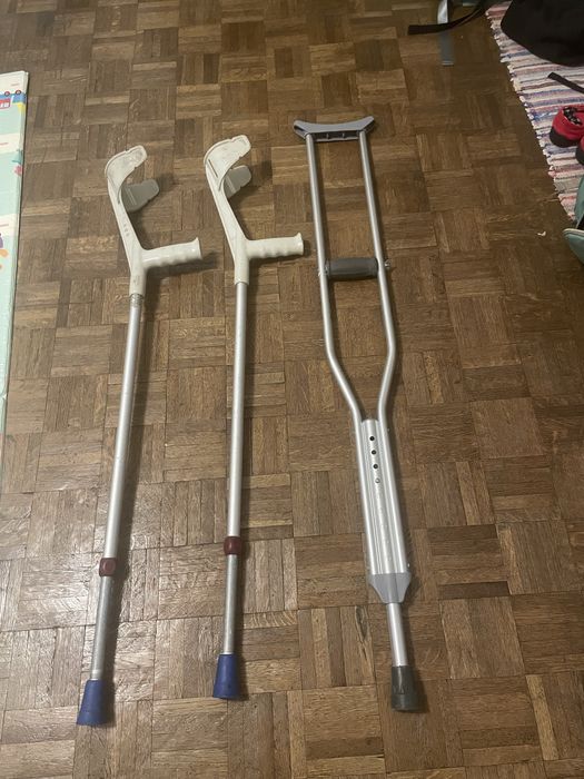 Carje reglabile sprojin in antebrat si subaxilara