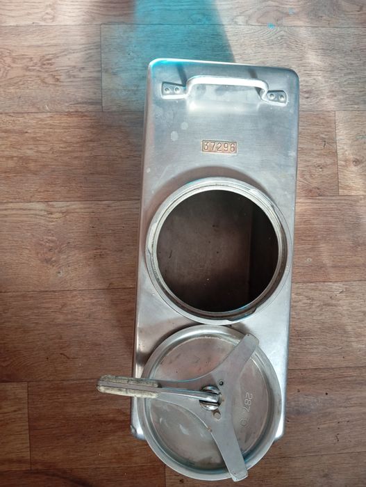 Фляга для питьевой воды нержавейка.