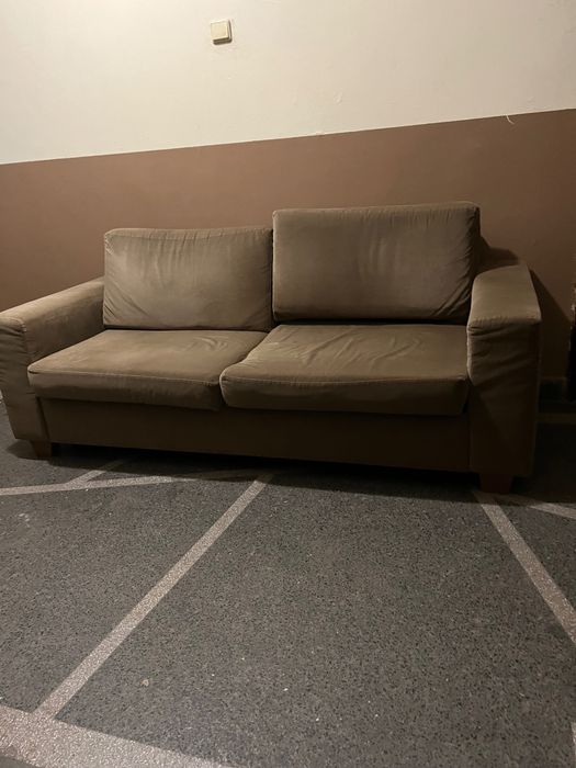 Разтегателен диван