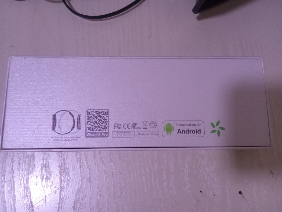 Продаю часы apple хорошийм состояние