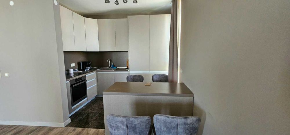 Двустаен имот в кв.Бояна