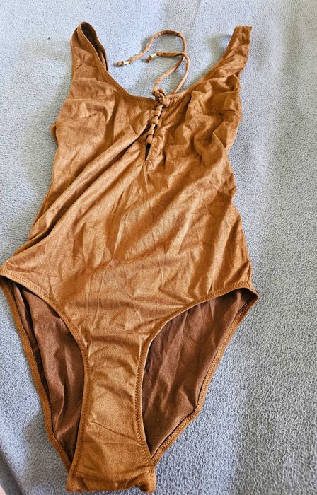 Нов цял бански, размер С