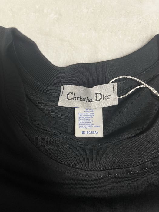 Tricou dior.
