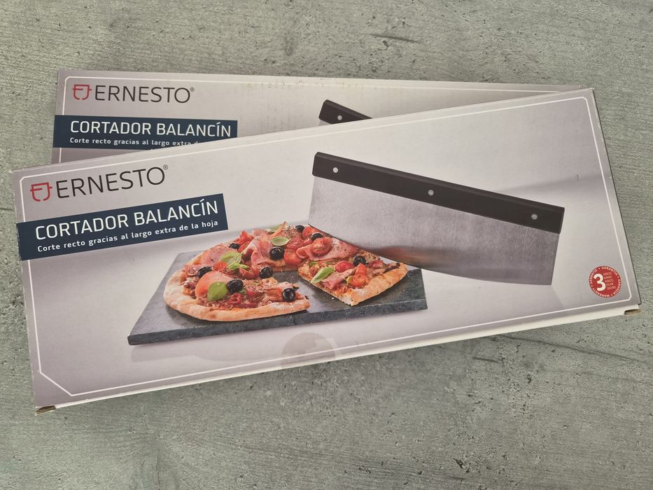 Vand Cutit pizza ,2 buc