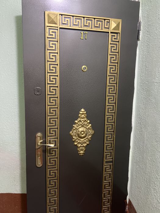 Срочно продаю квартиру.Согдиана  , ариентир мед колдж
