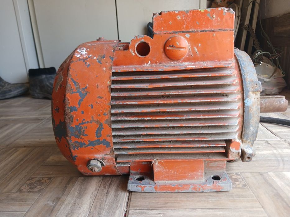 Асинхроннный Двигатель Аирс100S4УЗ