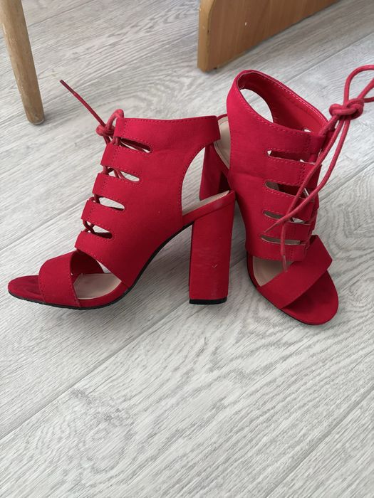 Туфли женские.