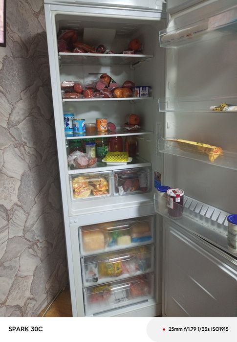 Холодильник Индезит 75тысяч