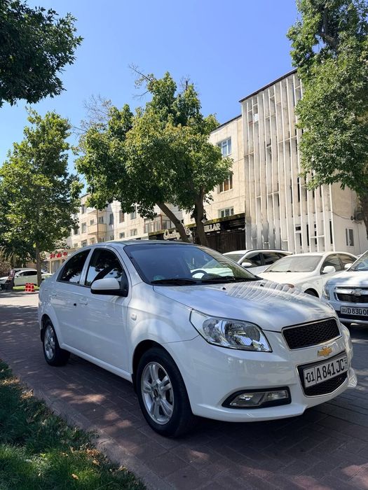 Продаётся Нексия 3 Автомат