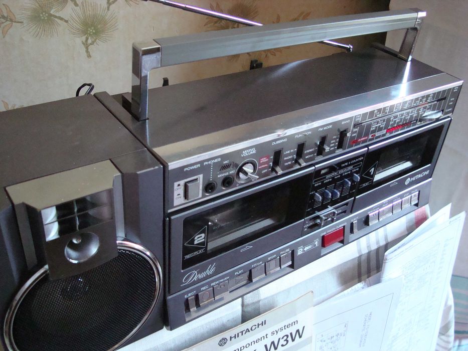 HITACHI - Trk -W3W. Made in Japan - 1985 год.