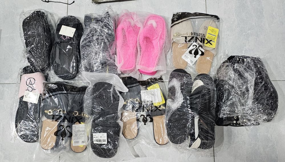 Yangi ayollar oyoq kiyimlari