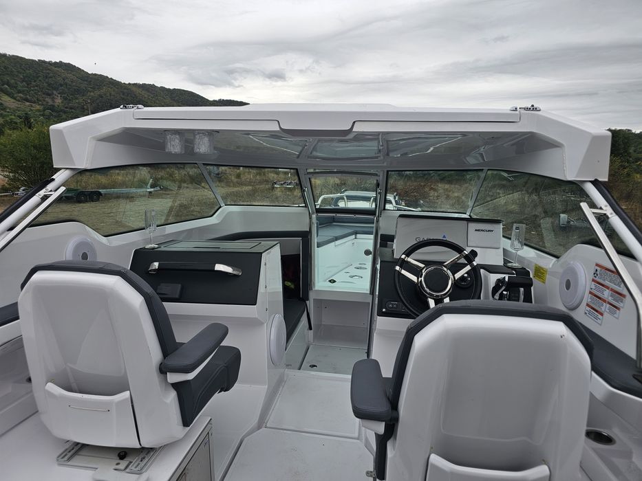 Barcă  AXOPAR 24 ,peridoc inclus