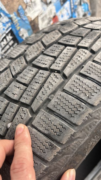 Зимные шины сред 25,55,17