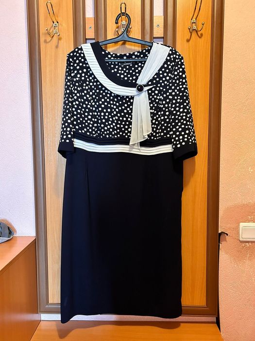 Продам платье! Размер 52-54.