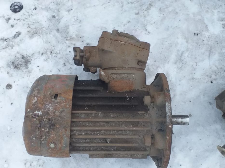 Продать электродвигатели