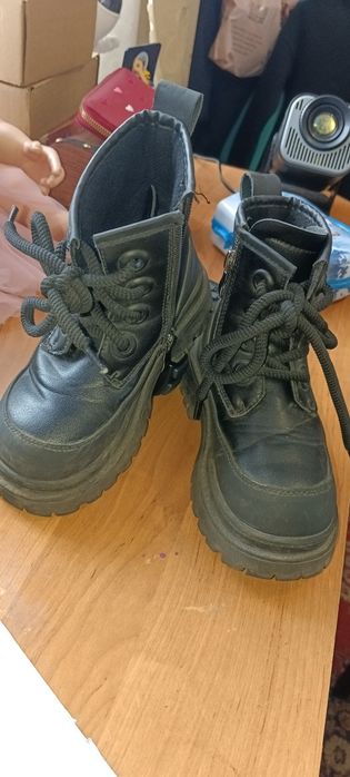 Продам сапожки на девочку