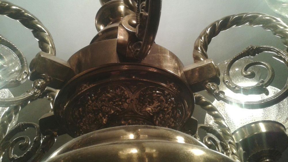 Candelabru-lustra din alama cu 6 brate