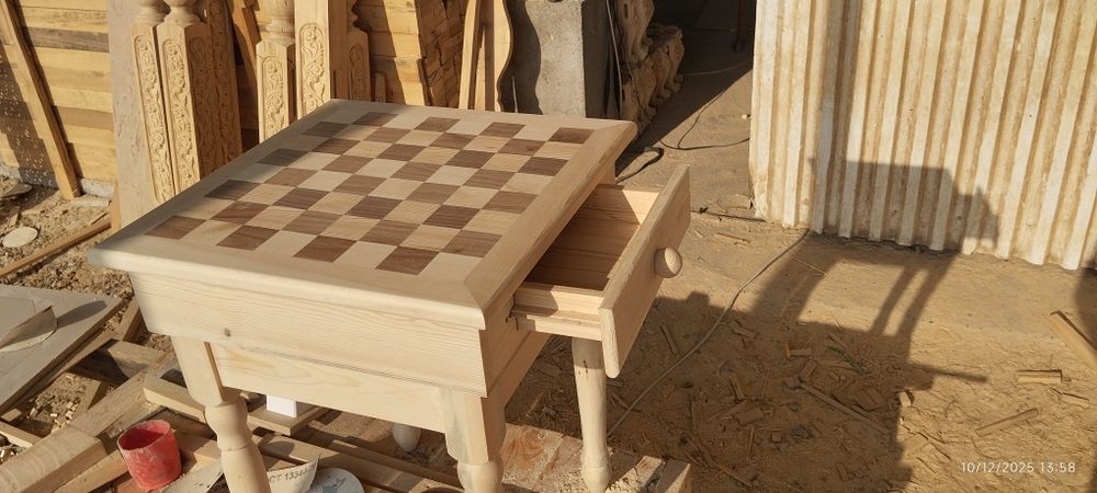 Shaxmat donalari yogʻochdan yogʻoch qoshiqlar