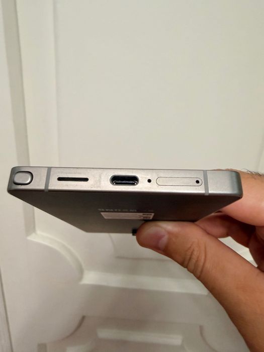 Продается Samsung Galaxy S25 Ultra 12/256gb