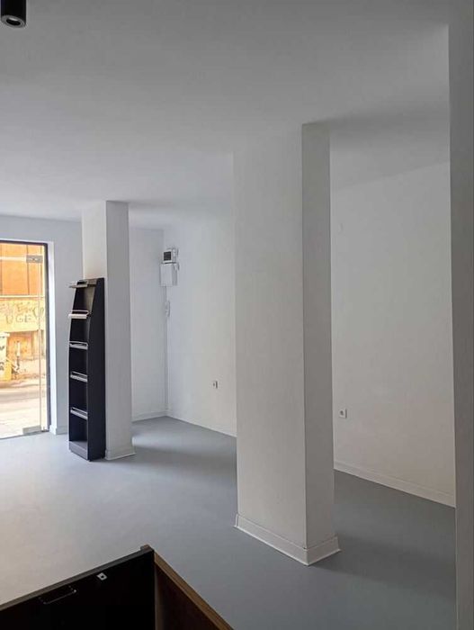 Продава се Магазин в София, Център - 83 кв.м за 21 €/кв.м - Снимка #1