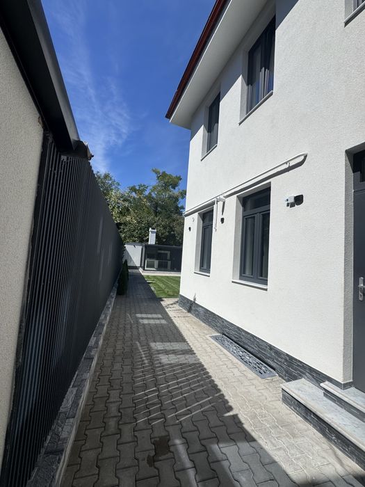 Inchiriez garsoniera centru