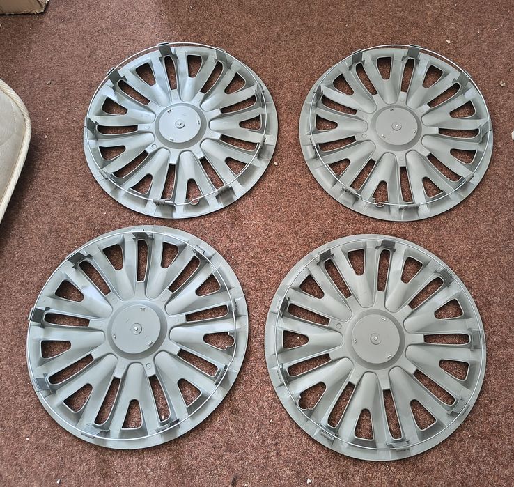Capace NOI pt  jante  roti R 15  Vw Golf Passat Touran Tiguan  Polo Caddy